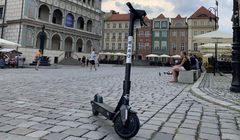 Platforma Bird wchodzi do Krakowa. Do dyspozycji 100 nowych hulajnóg nowego modelu Bird One