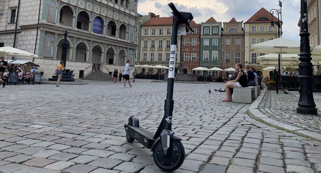 Platforma Bird wchodzi do Krakowa. Do dyspozycji 100 nowych hulajnóg nowego modelu Bird One