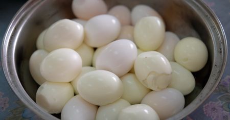Tyle można przechowywać ugotowane jajka. Później pojawia się ryzyko zatrucia