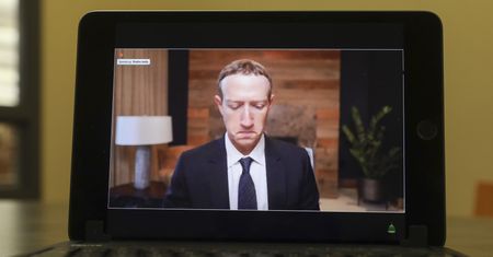 Rosja odpowiedziała swoimi sankcjami. Na liście m.in. Mark Zuckerberg i Kamala Harris
