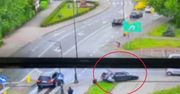 24-latek stracił panowanie nad autem. Wjechał w pieszych na chodniku