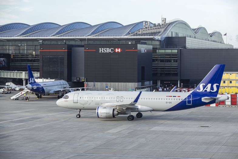 PLL LOT odwołuje loty na londyńskie Heathrow