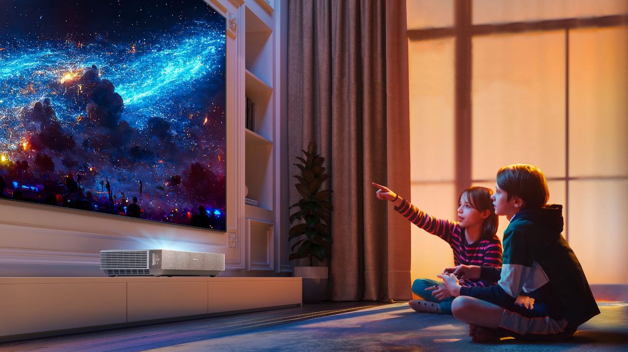Ogromny ekran, niskie zużycie energii, bezpieczne dla wzroku – to tylko kilka z licznych zalet Laser TV.