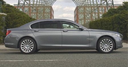 BMW 730dL wyborem szoferów?