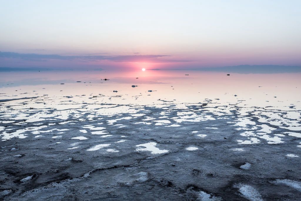 Walczą z suszą. Zasiewają chmury nad największym jeziorem w kraju