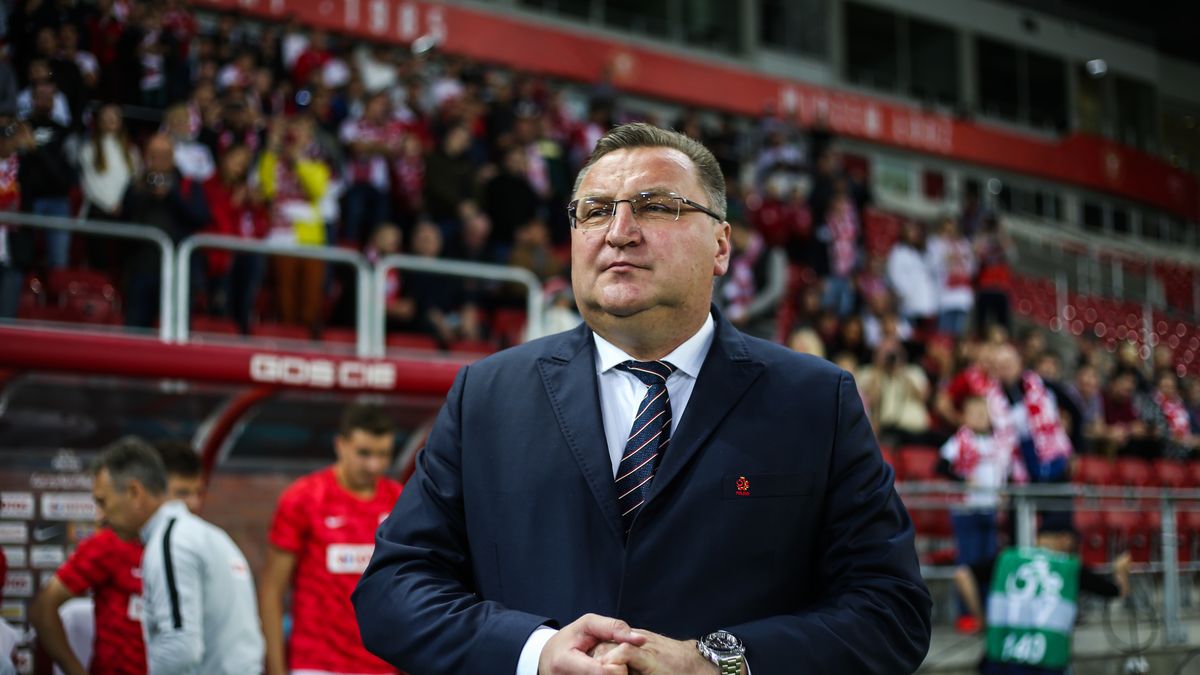 Czeslaw Michniewicz (POL)  during the 2021 UEFA U21 Championship Qualifying Match between Poland and Serbia in Lodz, Poland, on October 15, 2019. (Photo by Foto Olimpik/NurPhoto via Getty Images)