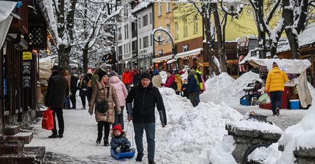 Sylwester w Zakopanem. Górale idą na rekord. Nocleg w cenie samochodu