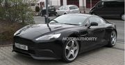 Aston Martin DB9 (2013) uchwycony w mieście