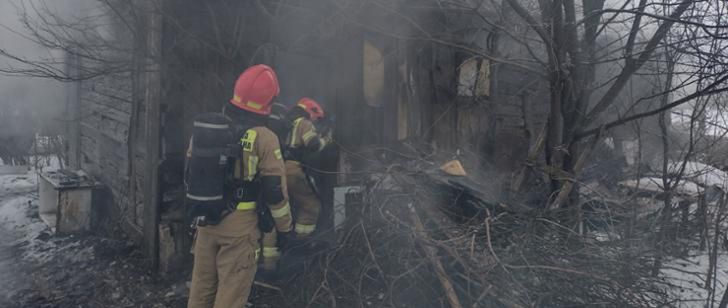 Pożar drewnianego budynku mieszkalnego