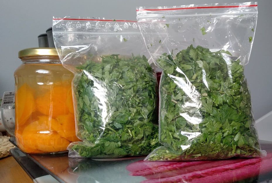 Malwina latem kupuje produkty, które później mrozi