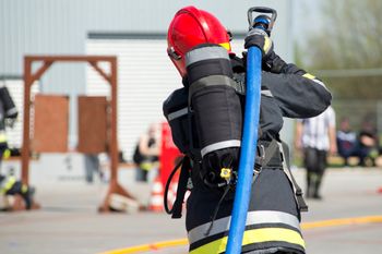 Gnojewo: Ćwiczenia strażaków w Jeziornej Osadzie