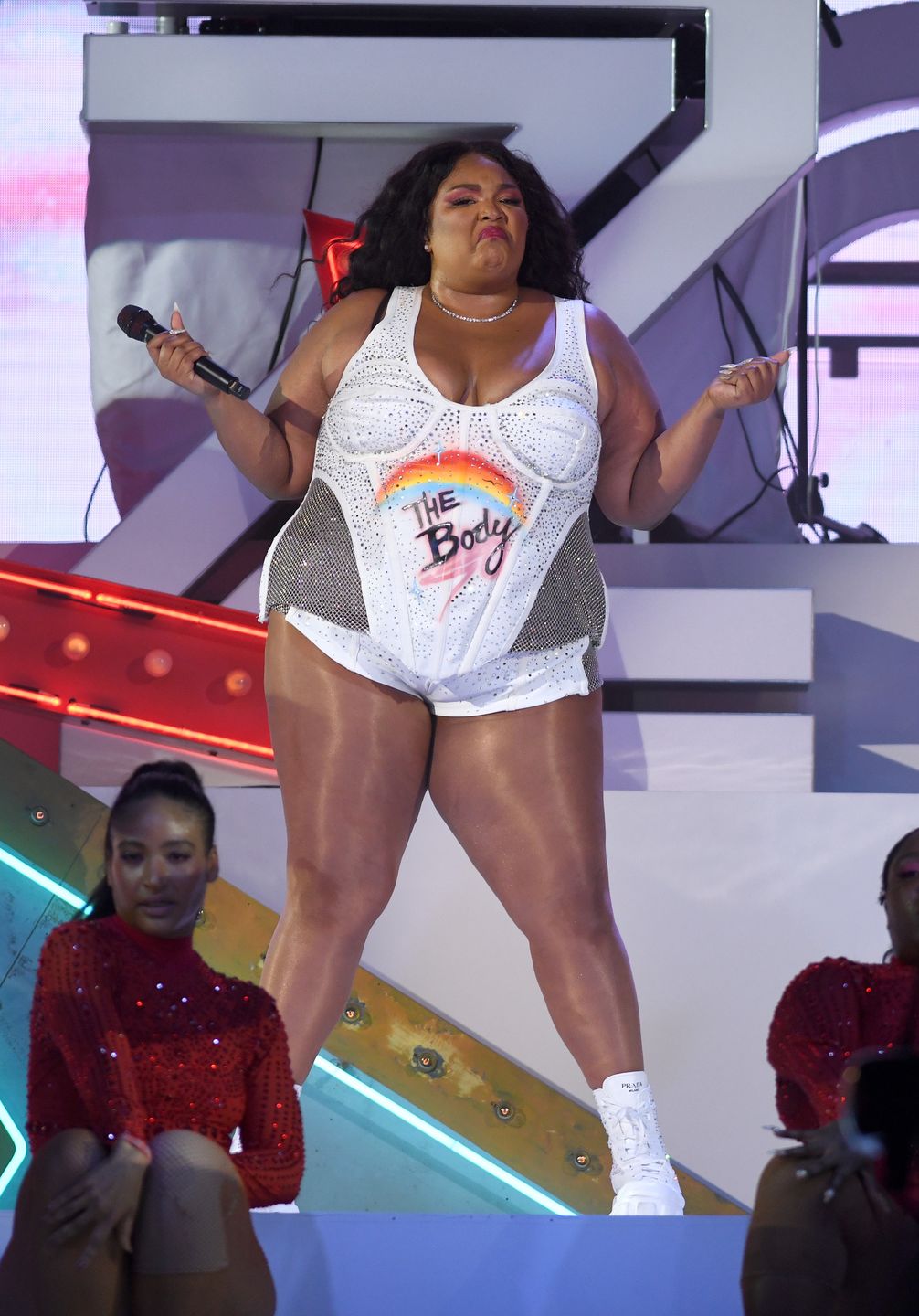 Ciałopozytywna Lizzo na scenie w Miami