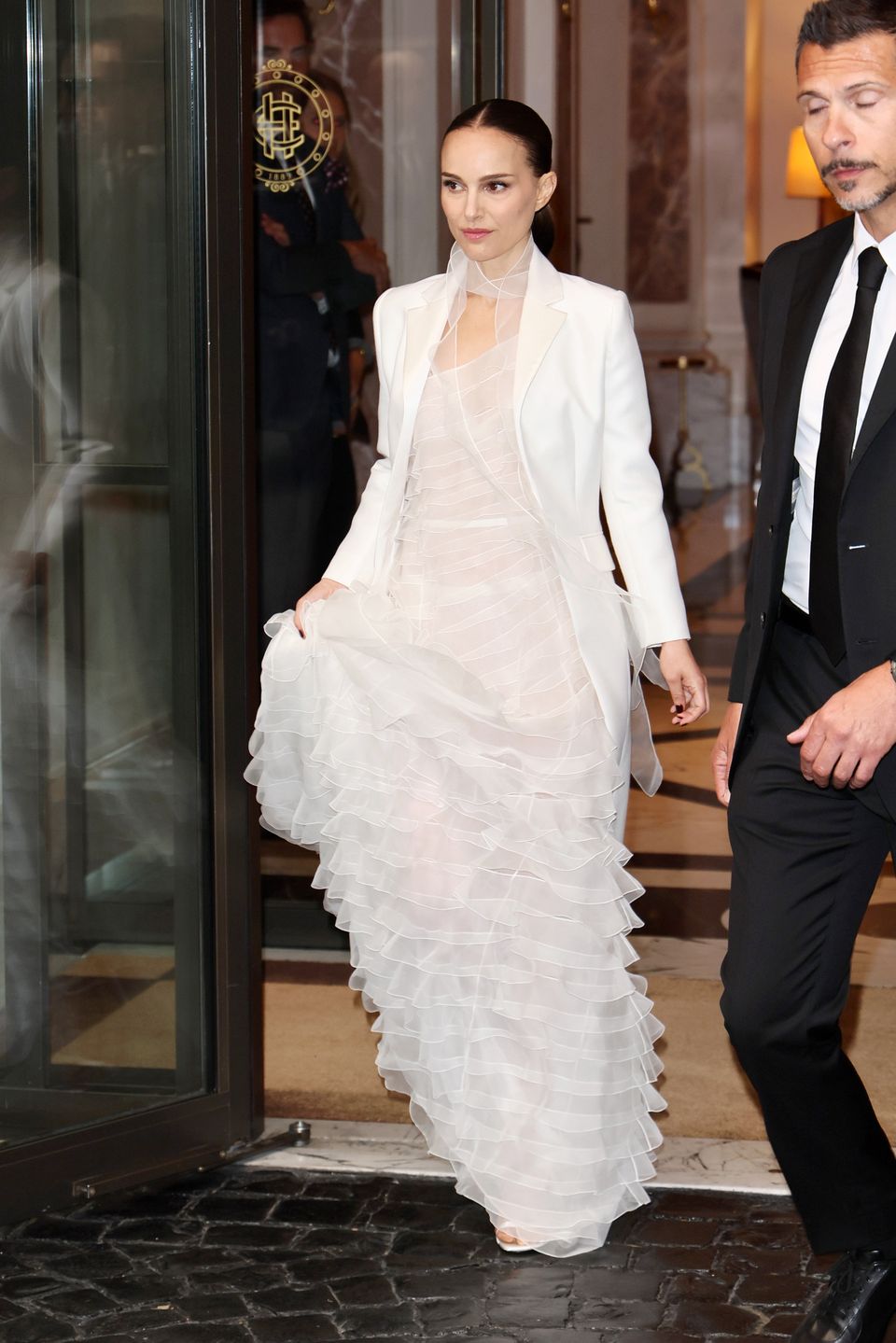Natalie Portman w kreacji z falbankami 