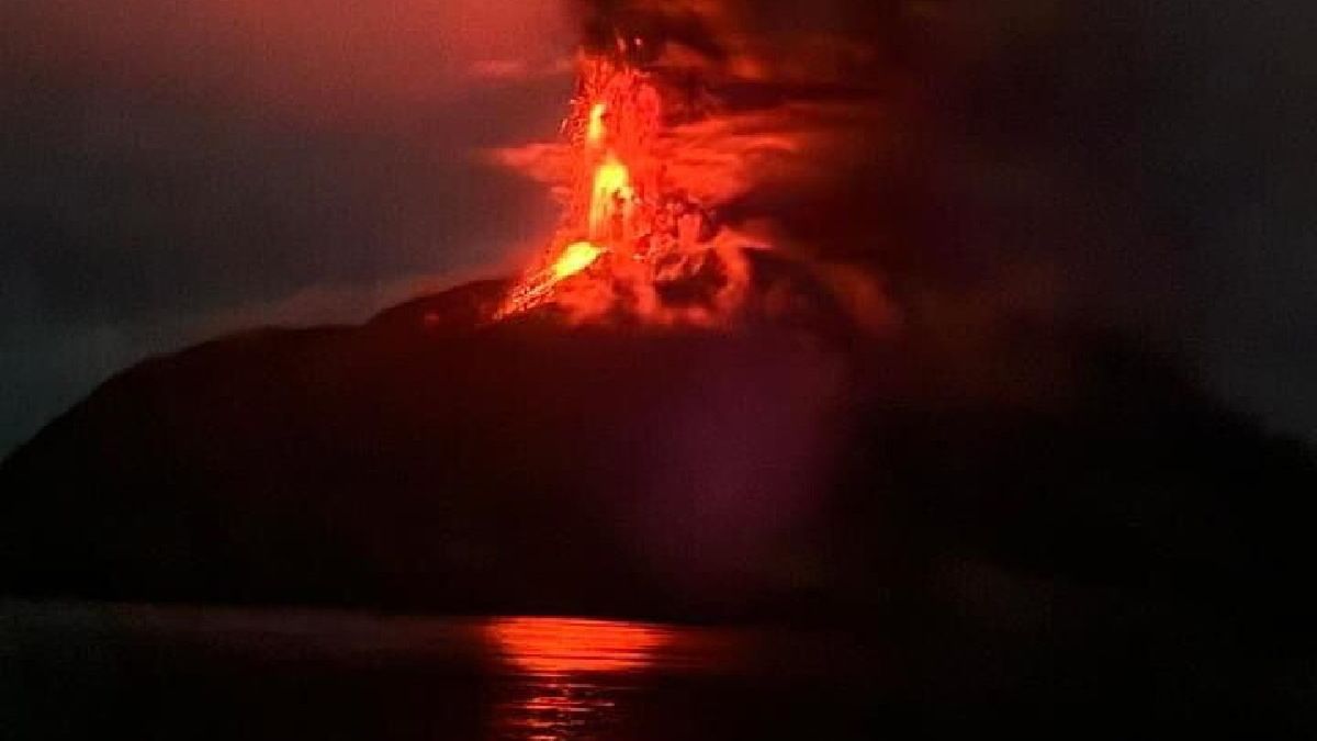 Do erupcji wulkanu doszło we wtorek nad ranem