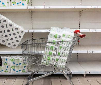 Rynkowa anomalia. Więcej zapłacimy za książki i papier toaletowy