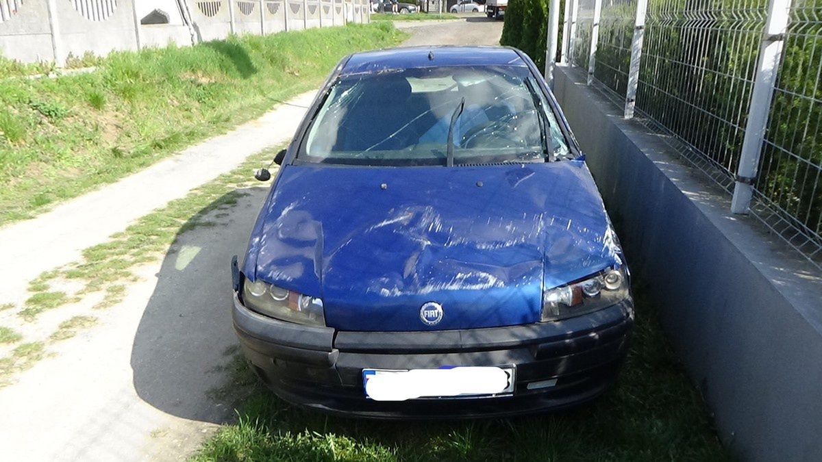 Nie zatrzymał się do policyjnej kontroli i machał policjantom na do widzenia!