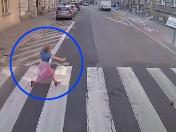 Bytom: Dziecko wbiegło wprost pod koła jadącego autobusu. O włos od tragedii