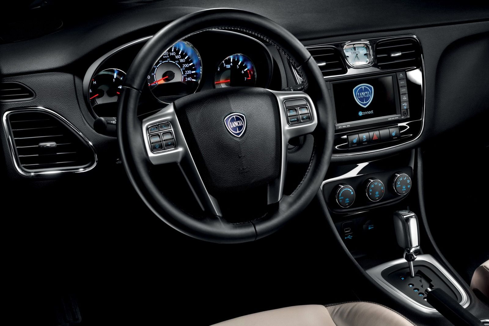 2013 Lancia Flavia - obszerna galeria włoszki z amerykańskimi korzeniami 23