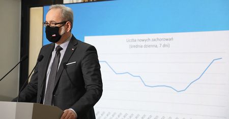 Koronawirus. Czy będzie obowiązek noszenia maseczek chirurgicznych?