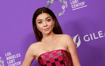 Choroba odebrała jej siły. Sarah Hyland ma za sobą 19 operacji