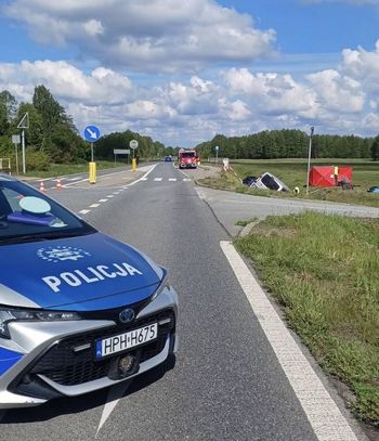 Zderzenie dwóch aut. Nie żyje 95-letni kierowca, cztery osoby ranne
