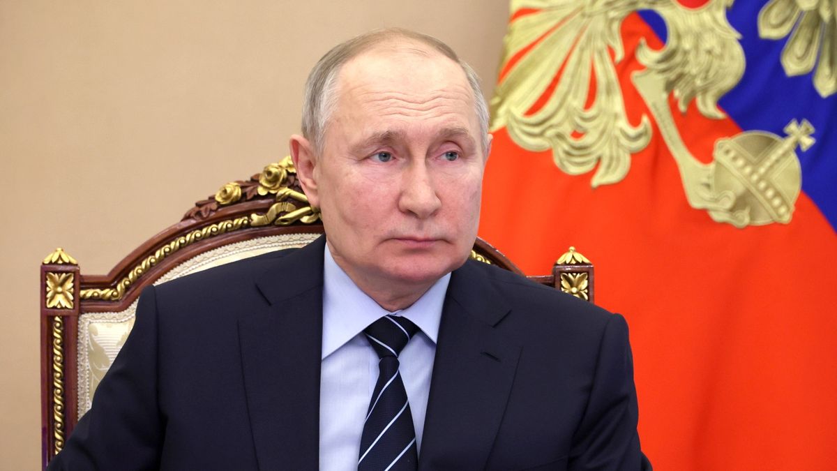 Russian President Putin in a video conference meetingepa10631568 Russian President Vladimir Putin chairs a meeting with Governor of Novosibirsk region Andrey Travnikov, via a video conference in Moscow, Russia, 16 May 2023.  EPA/MIKHAEL KLIMENTYEV / SPUTNIK / KREMLIN POOL MANDATORY CREDIT Dostawca: PAP/EPA.MIKHAEL KLIMENTYEV / SPUTNIK / KREMLIN POOL