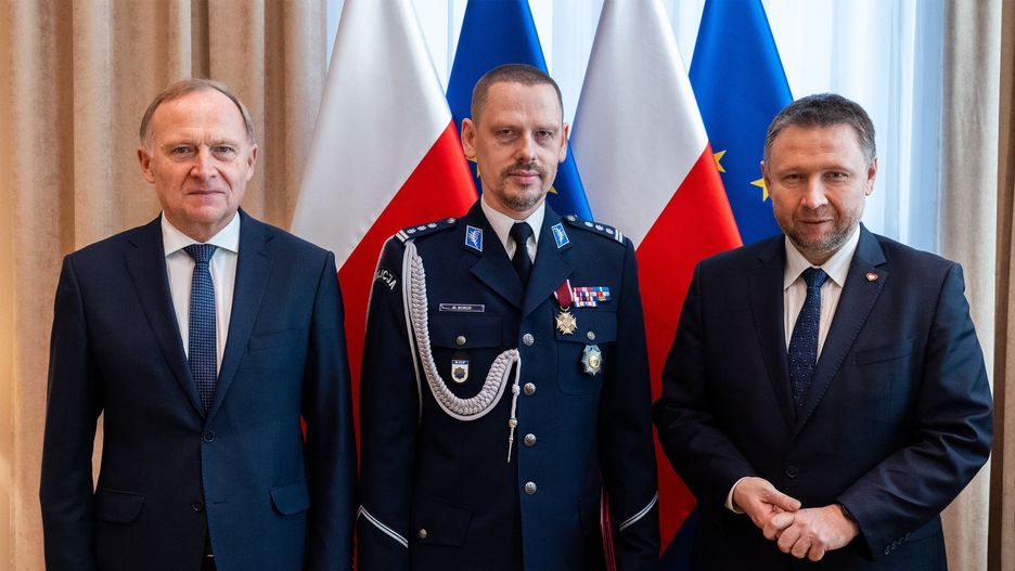 Szef #MSWiA @MKierwinski
 powierzył pełnienie obowiązków komendanta głównego @PolskaPolicja
 insp. Markowi Boroniowi.