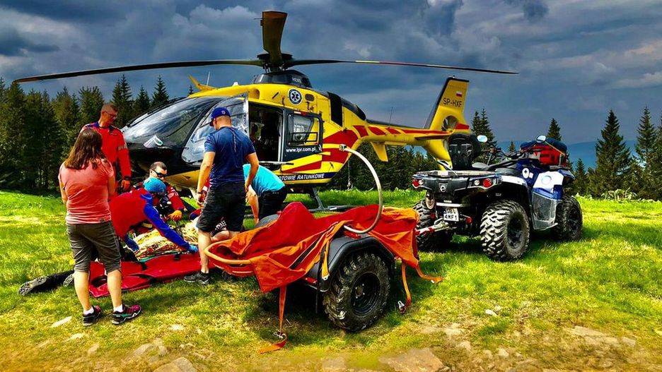 Beskidy. Na Hali Miziowej dwukrotnie lądował helikopter LPR.