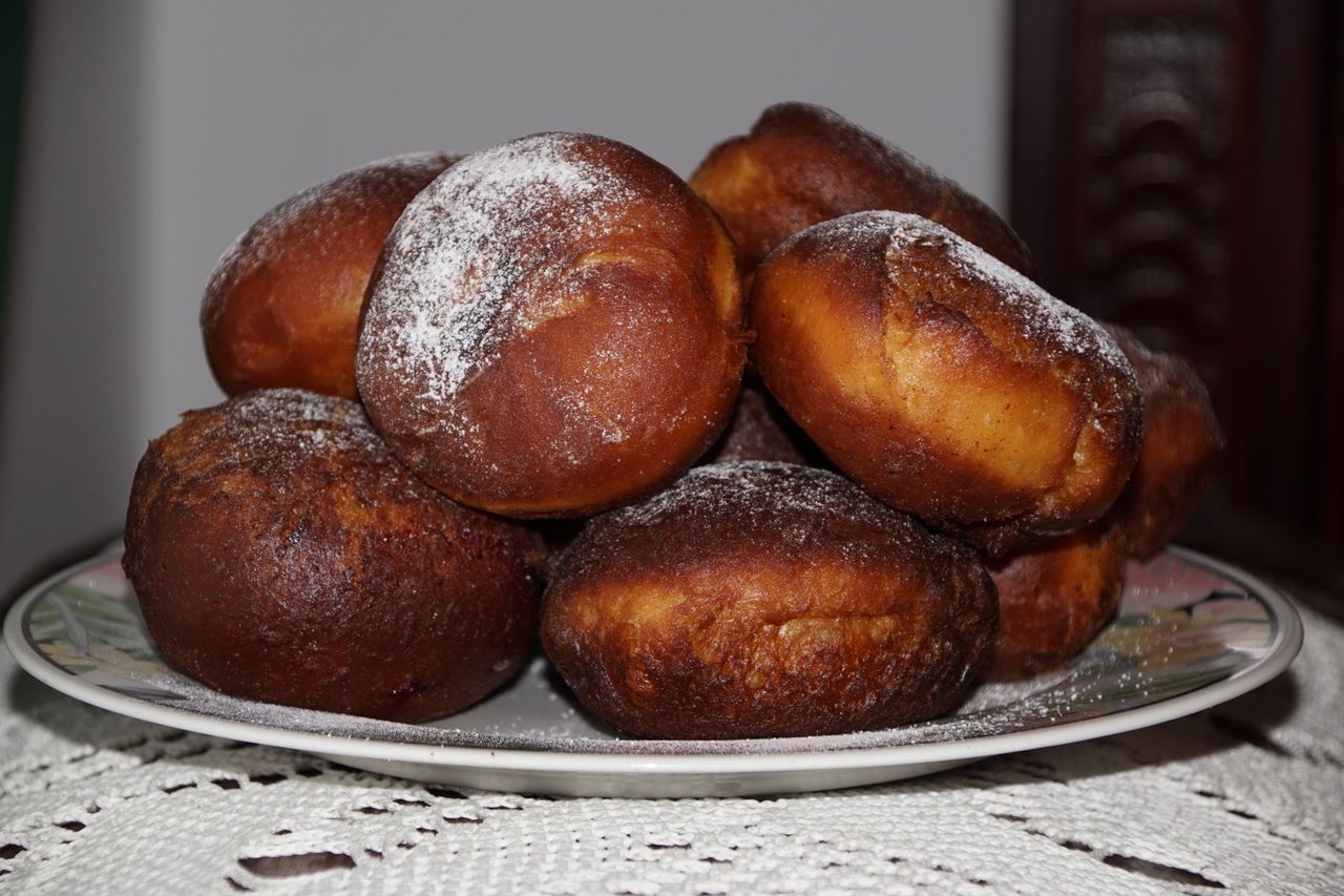 Moja babcia pączki robiła na wodzie. Znikały od razu po wyjęciu z garnuszka