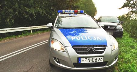Słupsk: Motocyklista wypadł z drogi. 47-latek trafił do szpitala