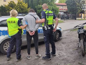 Mysłowice: 22-latek uciekał na crossie przed policjantami. Nie miał uprawnień do kierowania