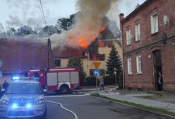 Ogromny pożar na plebanii w Nowym Stawie. Nie żyje ksiądz