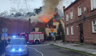 Ogromny pożar na plebanii w Nowym Stawie. Nie żyje ksiądz