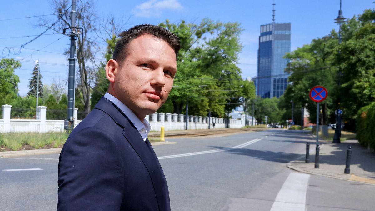 Parówki na stacjach do likwidacji. Mentzen mówi o swojej wizji Orlenu