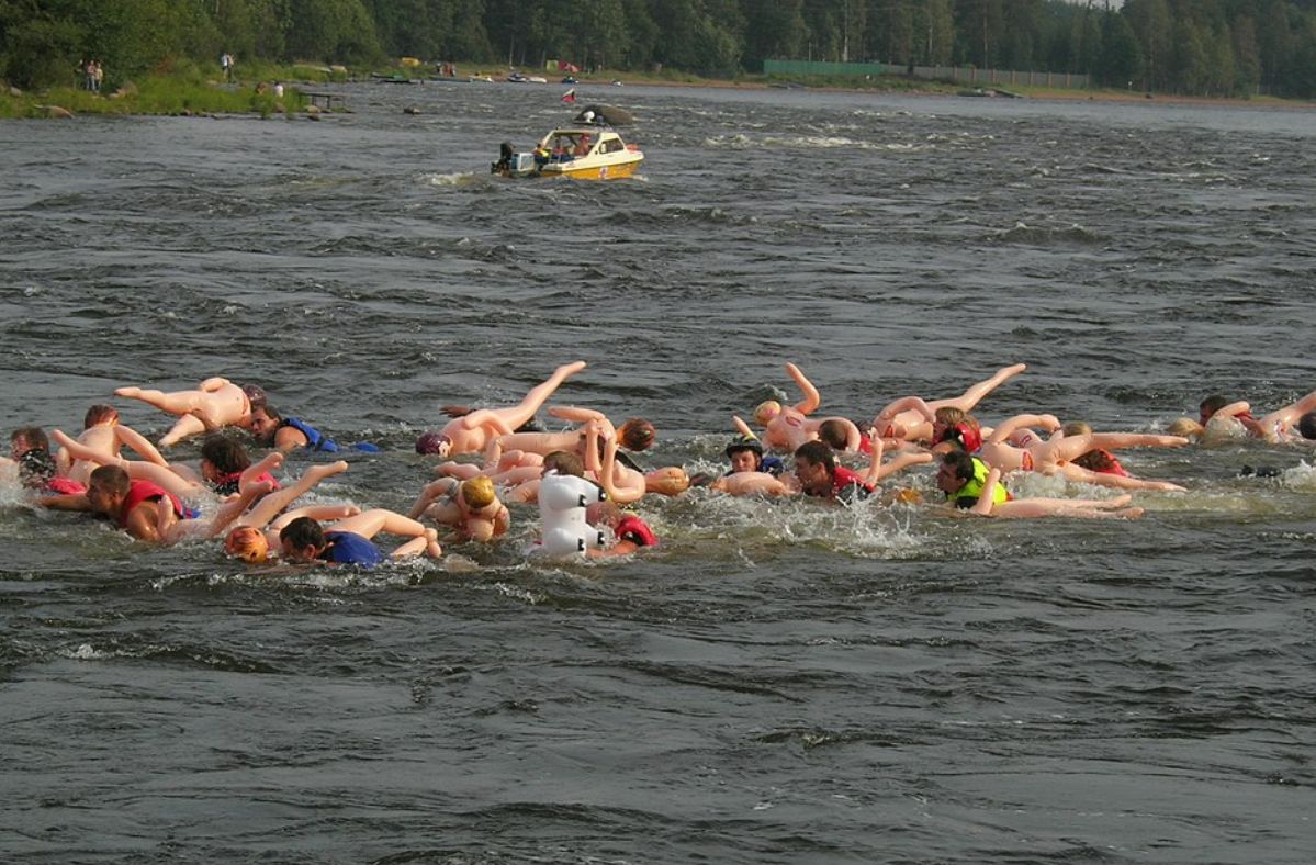 Russian authorities put a halt to quirky river race