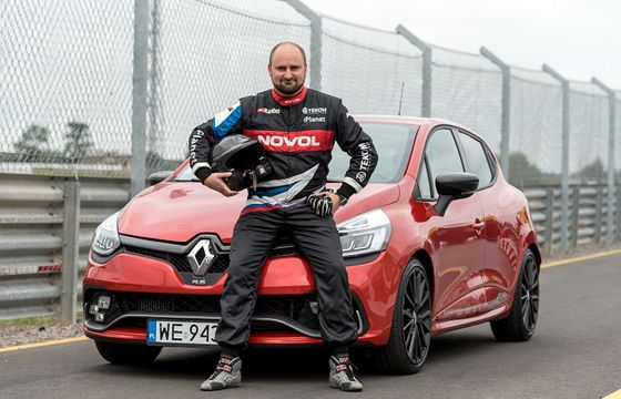 Łukasz Byśkiniewicz z TVN Turbo w kampanii Renault Polska „True Stories”