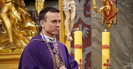 Nowy fenomen. Ksiądz oburzony. "Jakby ktoś się przespał z czyjąś dziewczyną"