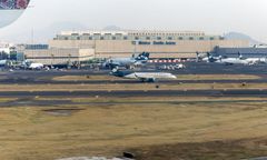 Kapitan samolotu zamknął się w kokpicie. Nietypowy protest w Meksyku