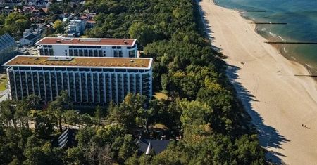 Do tego resortu nad Bałtykiem goście chętnie wracają. Zachwyca położeniem i strefą wellness