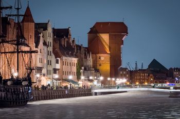 Tak sprawdzał grubość lodu na Motławie. "Ten filmik będzie hitem w sieci"