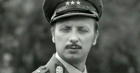 Mundurowi w polskich filmach i serialach. Połącz bohatera z tytułem produkcji