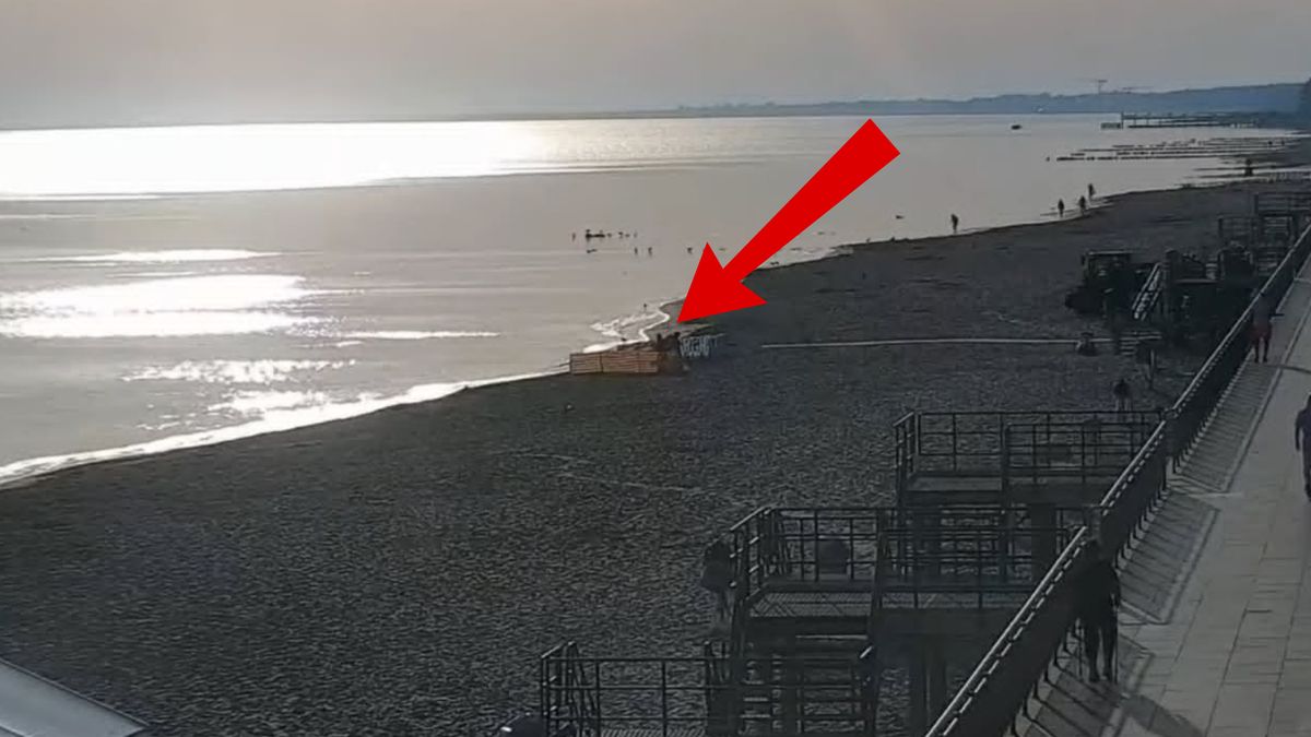 Poranny widok na plaży w Sarbinowie.
