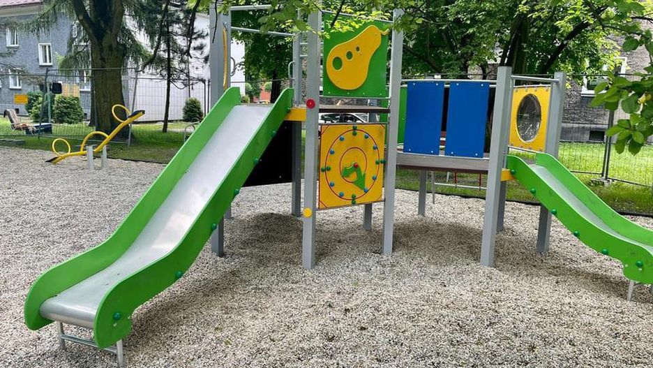 Śląskie. Nowy plac zabaw w Zabrzu powstał na skwerze przy ulicy Jabłońskiego i Andersa w Rokitnicy.