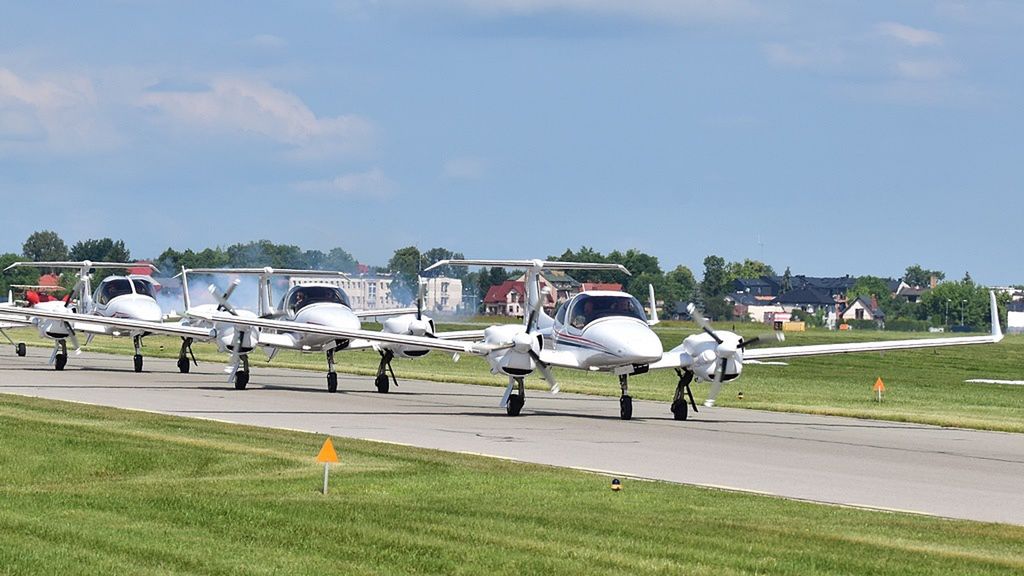 Diamond DA42