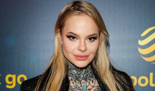 Monika Miller na wakacjach. Kusi zdjęciami w basenie w miłosnym uścisku z chłopakiem