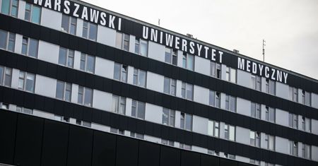 Szczepionka na COVID-19. Nieoficjalnie: kontrola na WUM zakończy się karą finansową