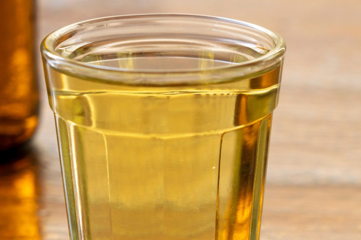 Discover a natural sleep aid with honey water before bed