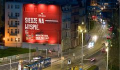 Old Spice na muralach odwołuje się do swojej słynnej kampanii “siedzę na koniu”
