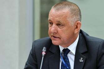 Banaś pokazał rządowi żółtą kartkę. "Oto realny stan budżetu państwa"