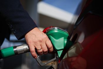 Diesel znów powyżej 7 zł. Stacje kuszą rabatami